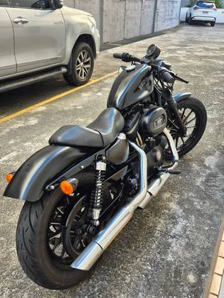 HARLEY-DAVIDSON SPORTSTER IRON 883 HARLEY-DAVIDSON SPORTSTER IRON 883